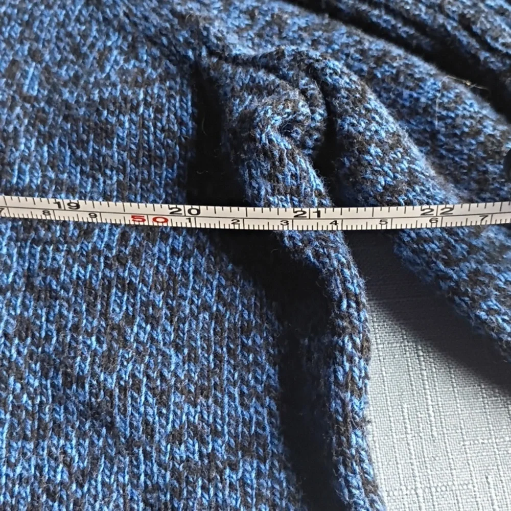 American Eagle Outfitters Men's Heathered Blue Crewneck Sweater